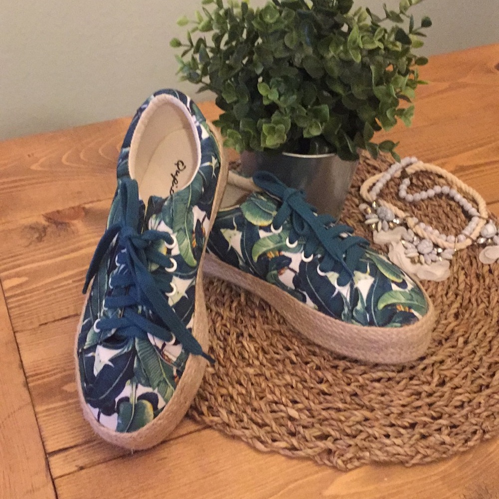 Palm print sneakers- Brand New